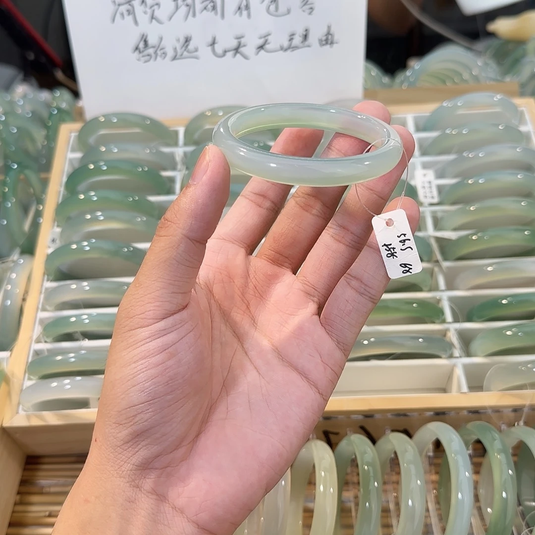 手镯玛瑙/玉髓未镶嵌圈口56.5