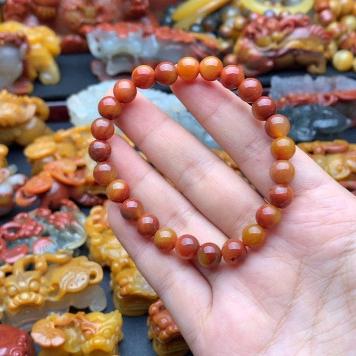 石英质玉（黄龙玉）未镶嵌颈饰