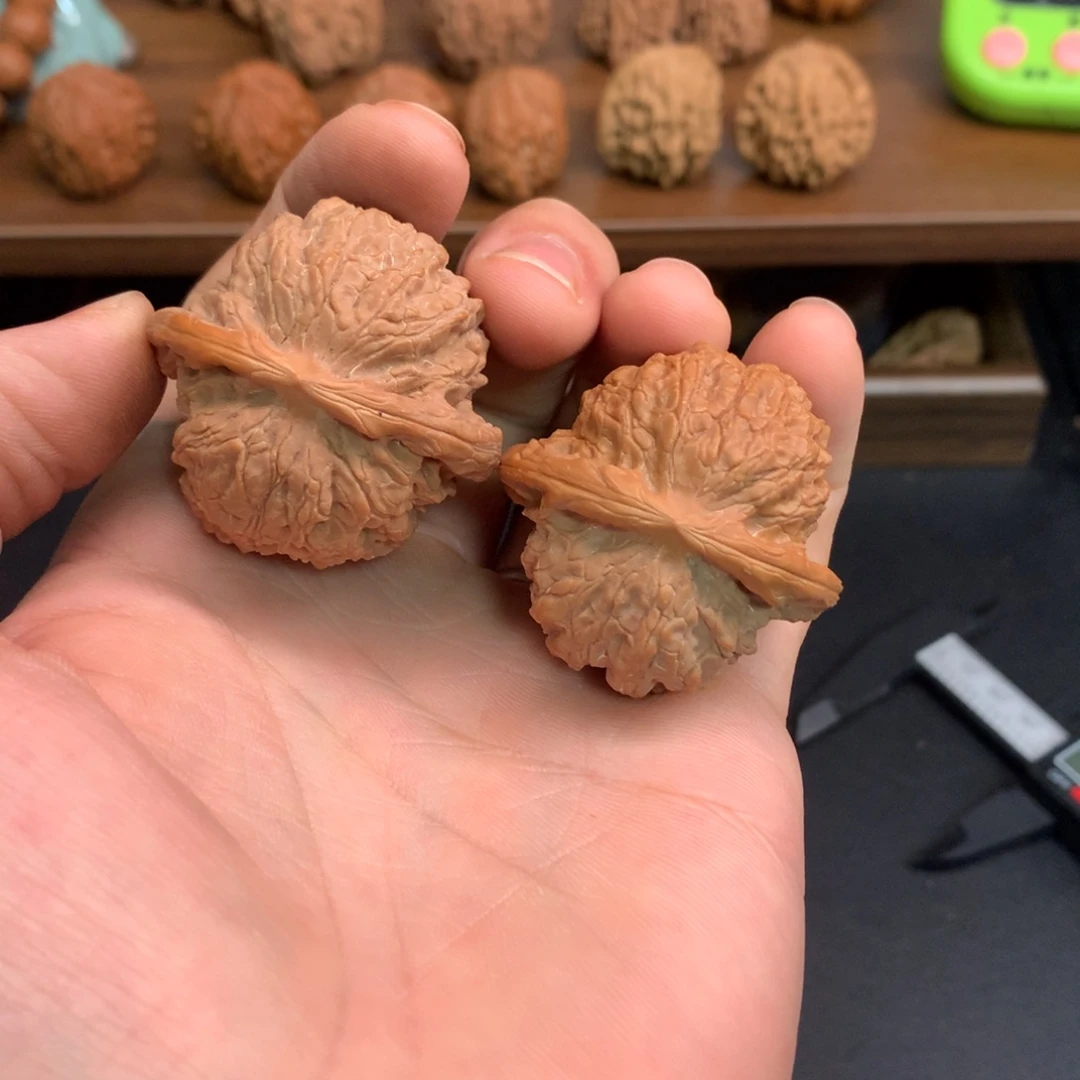 文玩核桃把件40血麒麟（有修¥