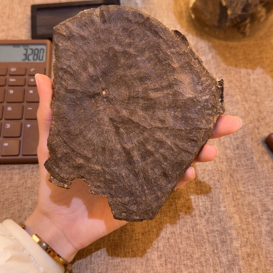 夸***父沉香香港41克老包头