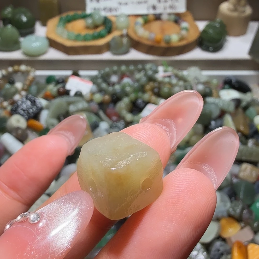 和田玉未镶嵌珠宝奇石