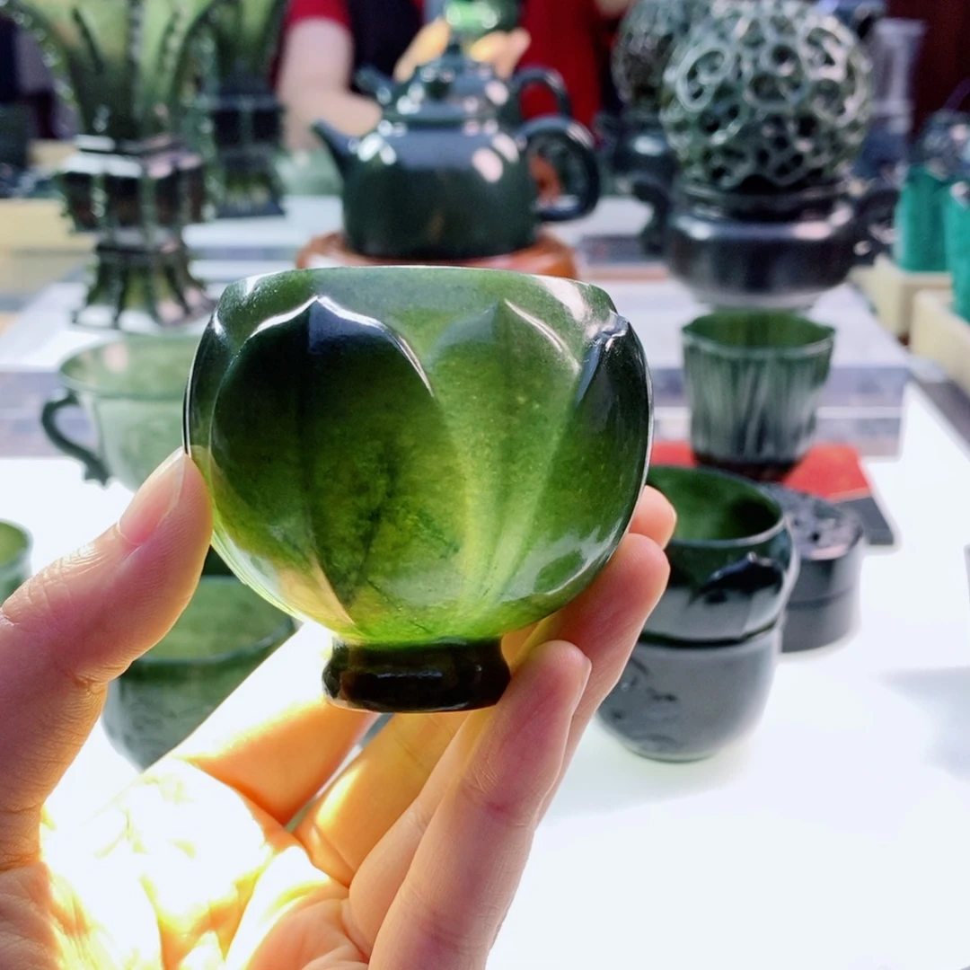 和田玉（青玉）未镶嵌摆件厉****国微瑕