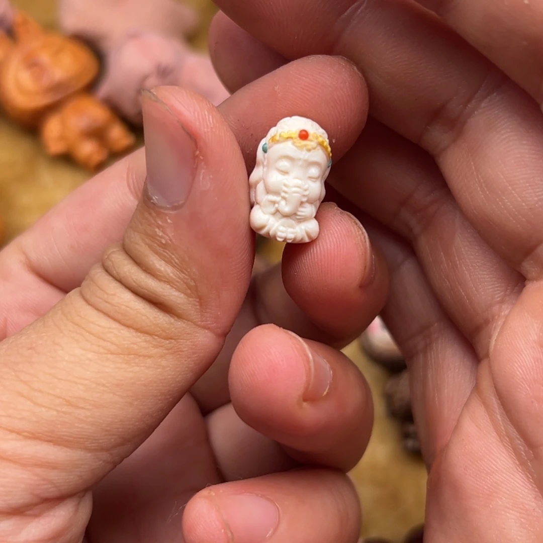 大叶紫檀（黑酸枝木类）