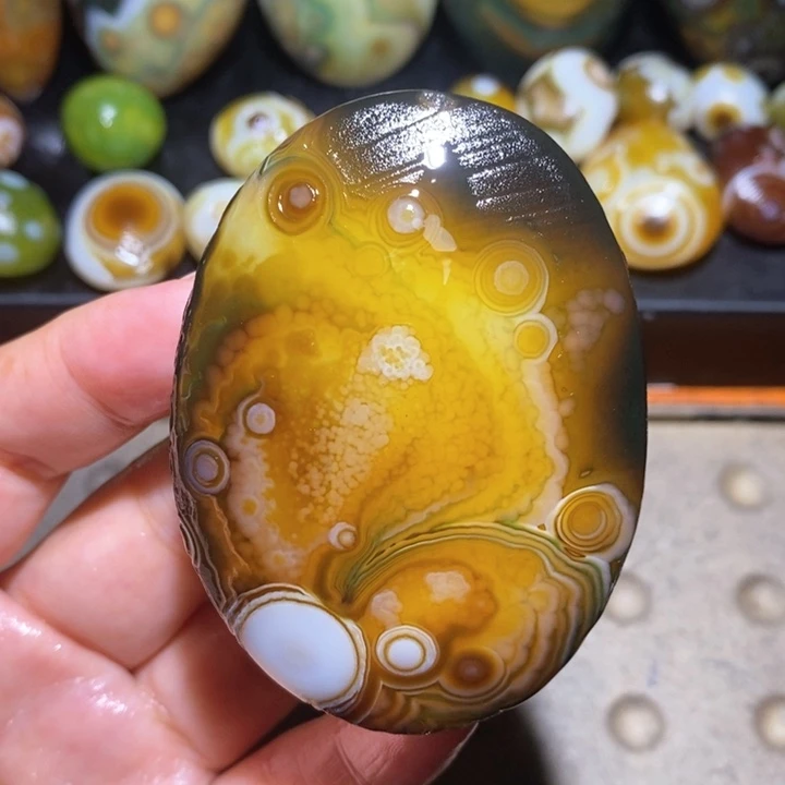 玛瑙/玉髓未镶嵌珠宝半成品