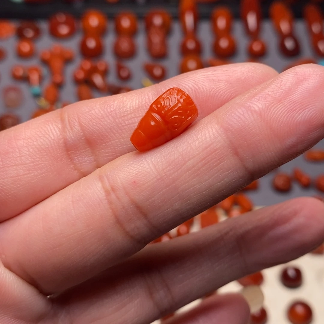 南红玛瑙三通未镶嵌锁*