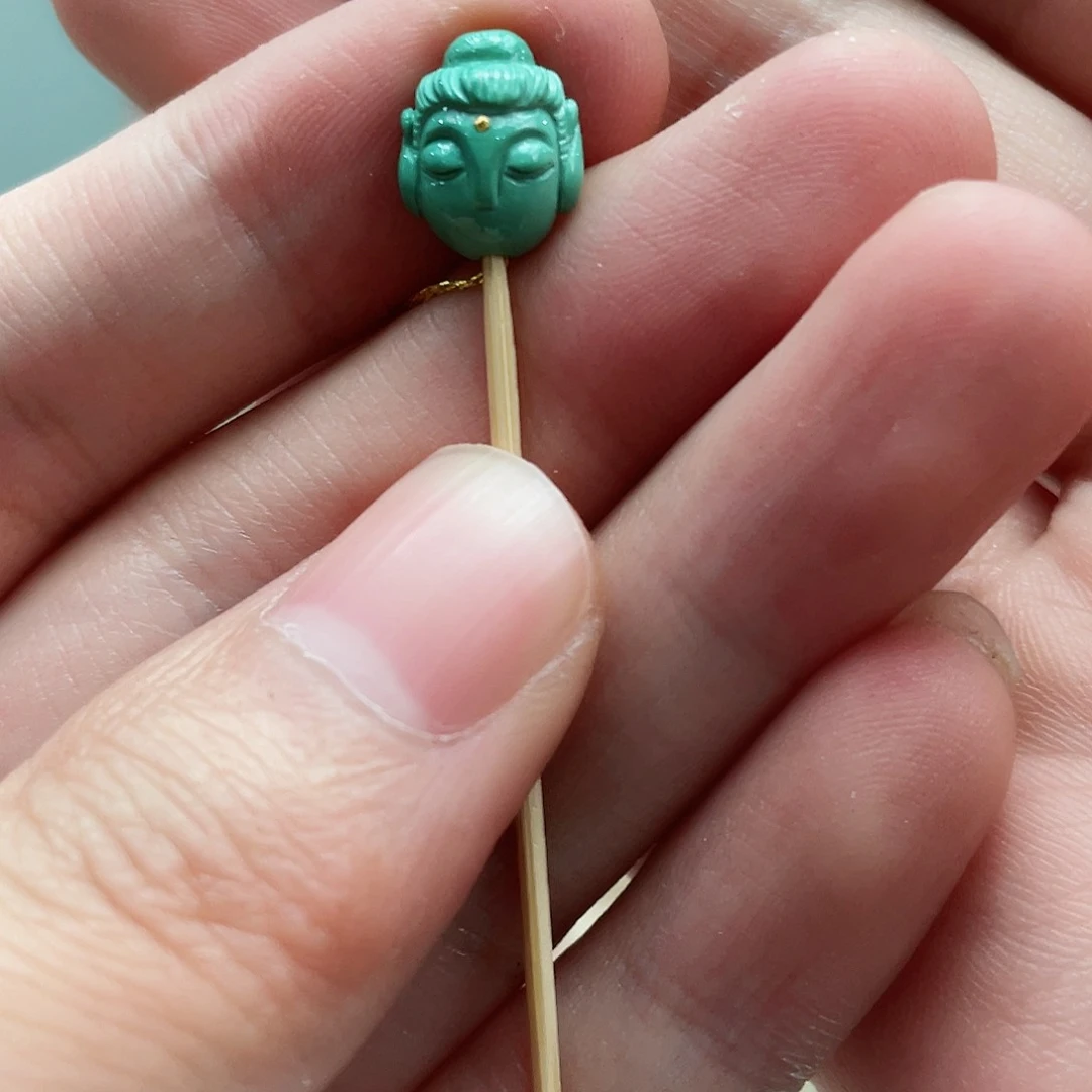 绿松石颈饰未镶嵌