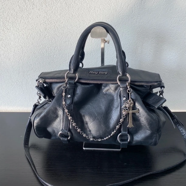 95新 MIU MIU/缪缪 黑银油蜡皮机车蝴蝶结单肩包 底长35 123634