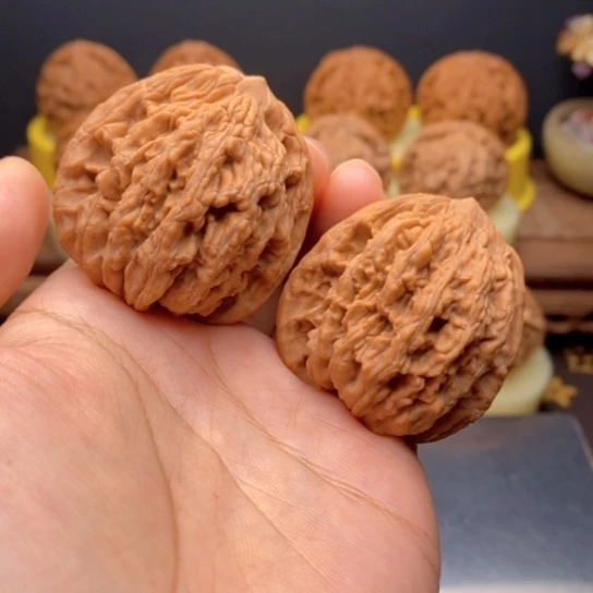 文玩核桃吊坠42麦虎