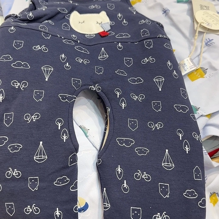 80尺码可以吗宝宝亲亲