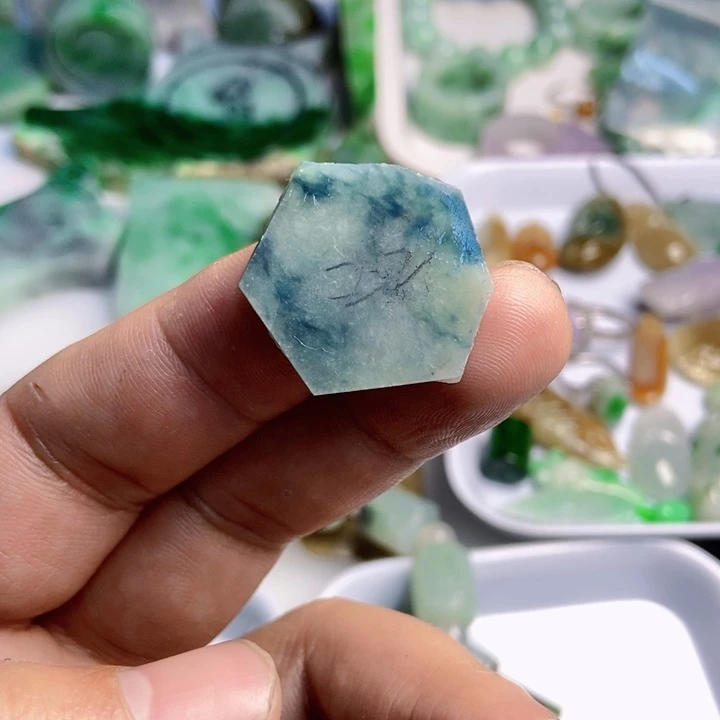 翡翠散珠天然翡翠A货挂件