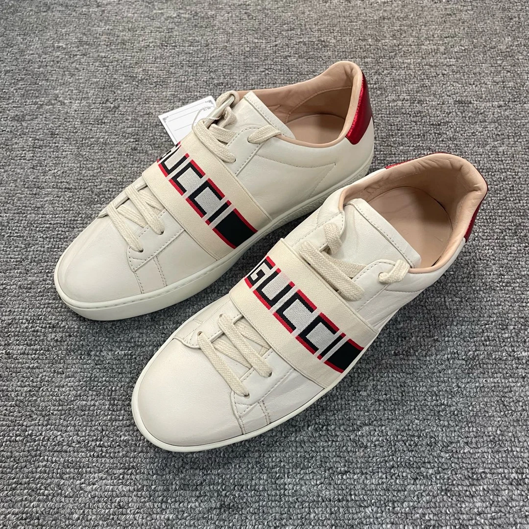 90新 GUCCI/古驰  ACE 刺绣系带时尚板鞋编码4702