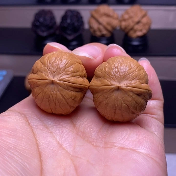 文玩核桃把件铁西瓜33