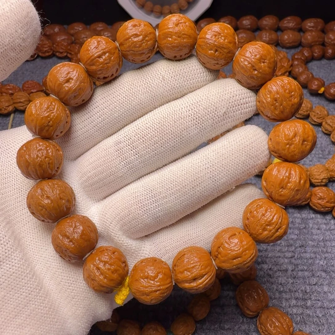 文玩核桃吊坠金豆子