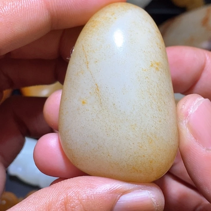 和田玉80克原石未镶嵌