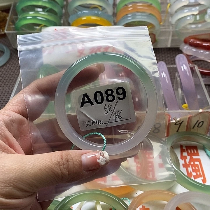 玛瑙/玉髓未镶嵌手镯