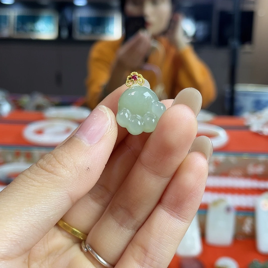 颈饰未镶嵌和田玉