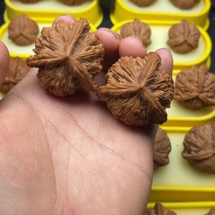 把件文玩核桃44虎头奔