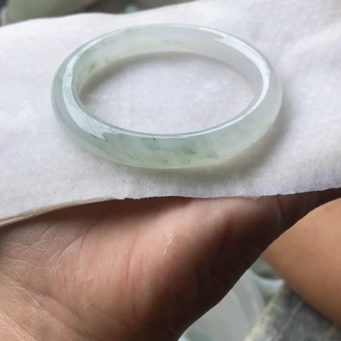 石英质玉（金丝玉）手镯未镶嵌宛***植