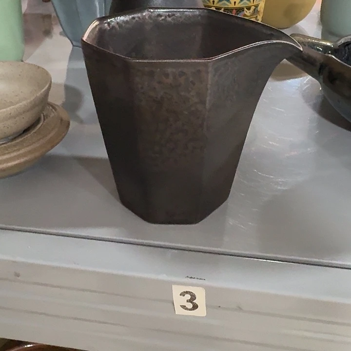 主人杯一个，瓷。。。