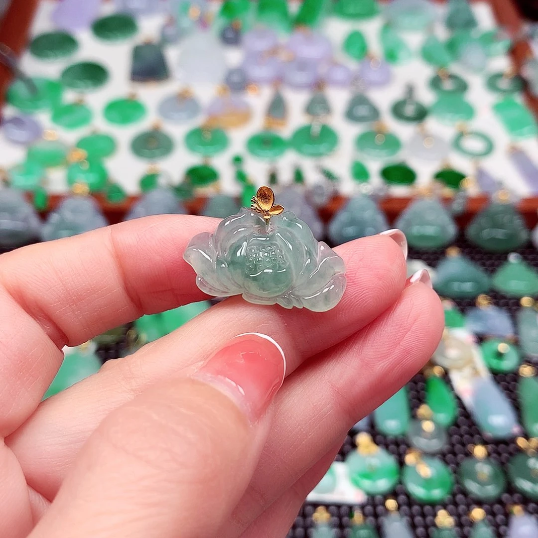 翡翠18K金镶嵌颈饰