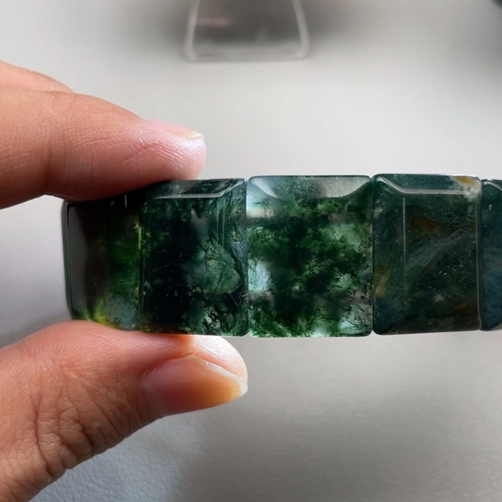 玛瑙/玉髓颈饰未镶嵌野**光