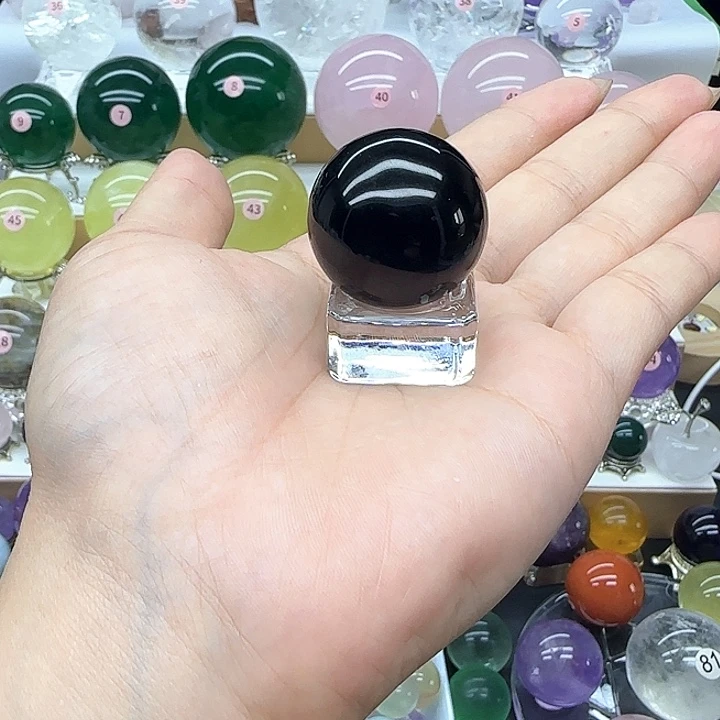 蛐***儿未镶嵌珠宝半成品水晶