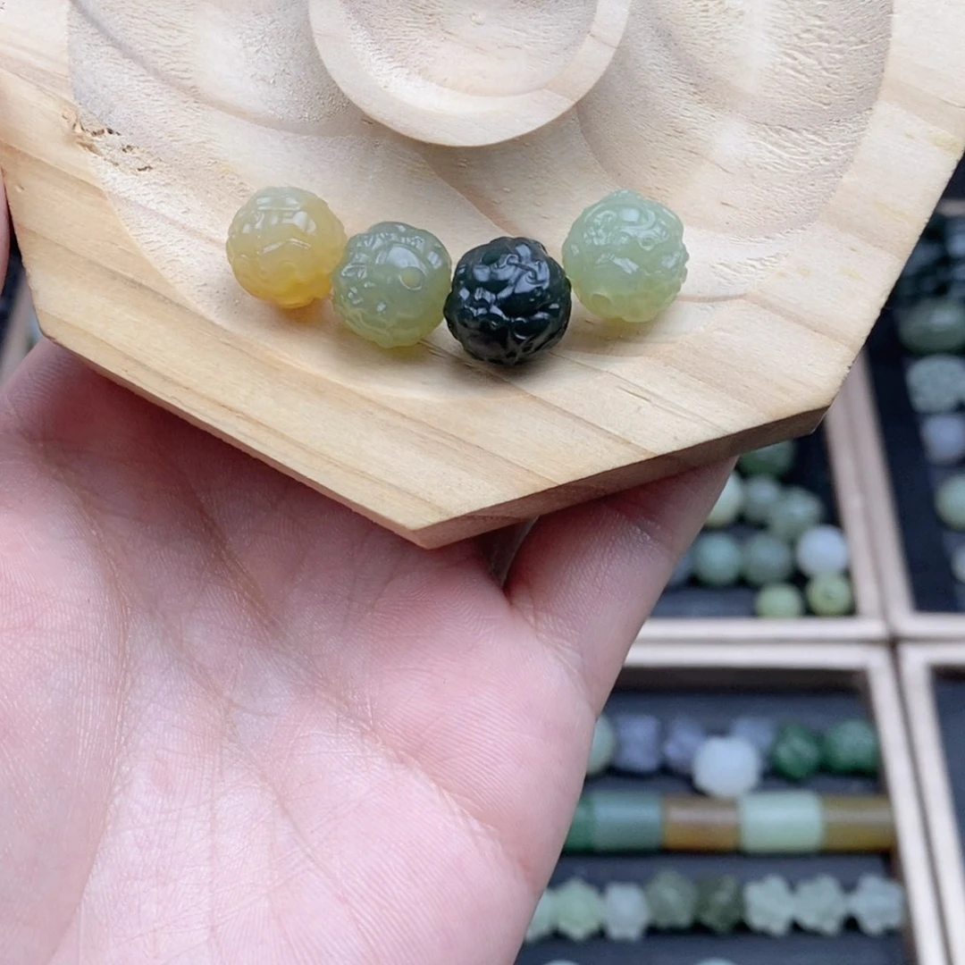 和田玉（糖玉）配珠未镶嵌