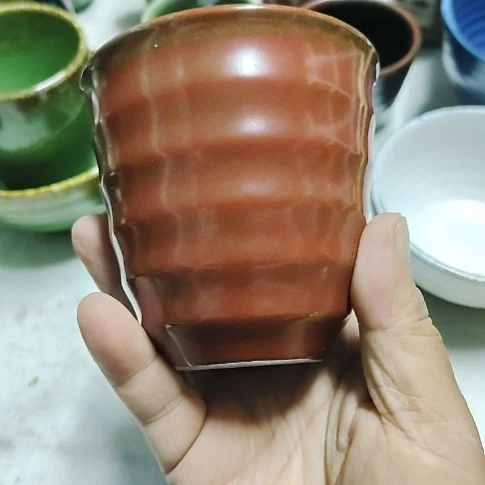 瓷片瓷片，各种摆件，沙锅！
