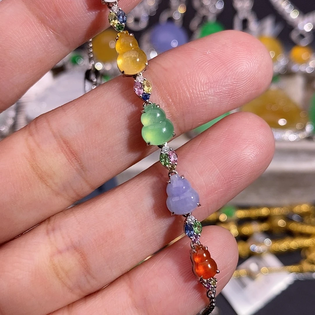 翡翠18K金镶嵌戒指