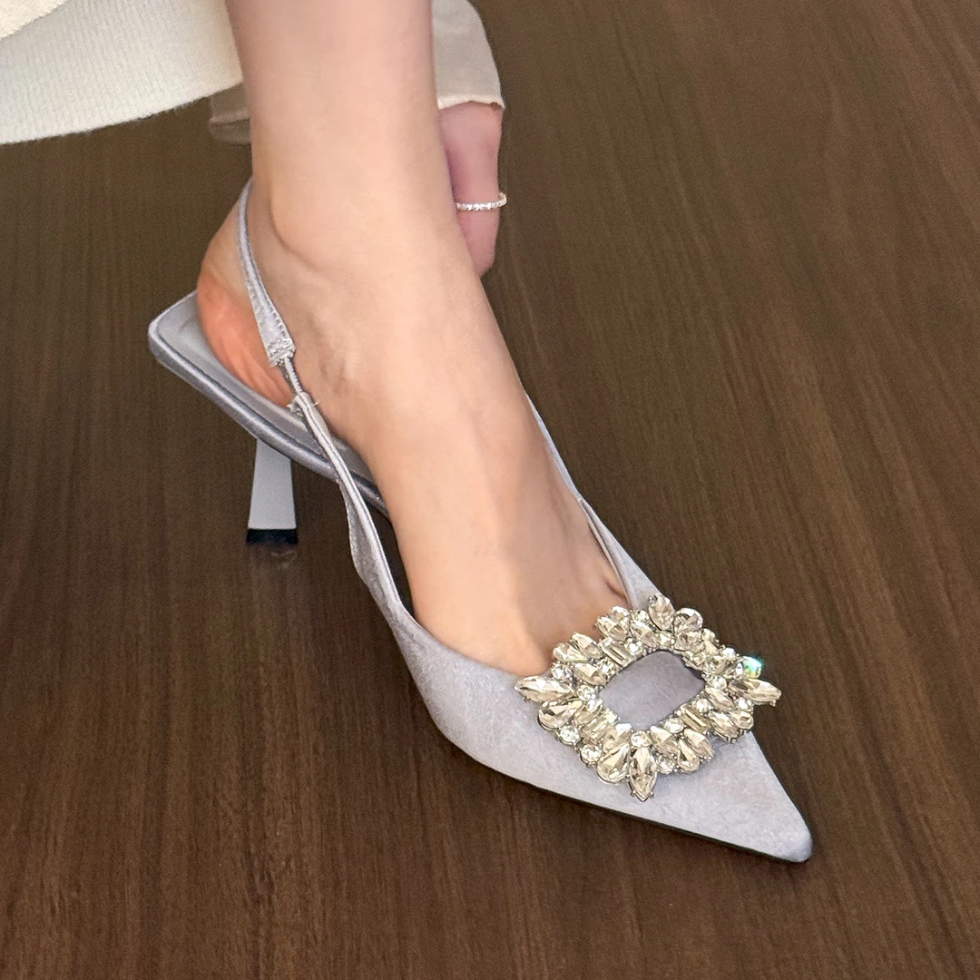 elingstudio 被美到了• 春天漂亮的高跟鞋女春新款尖头后空凉鞋