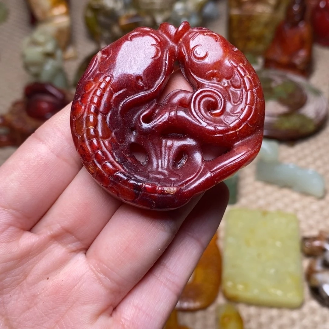 蛇纹石玉未镶嵌颈饰