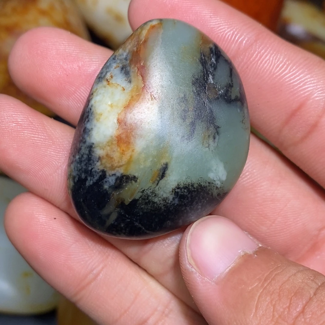 和田玉未镶嵌珠宝奇石