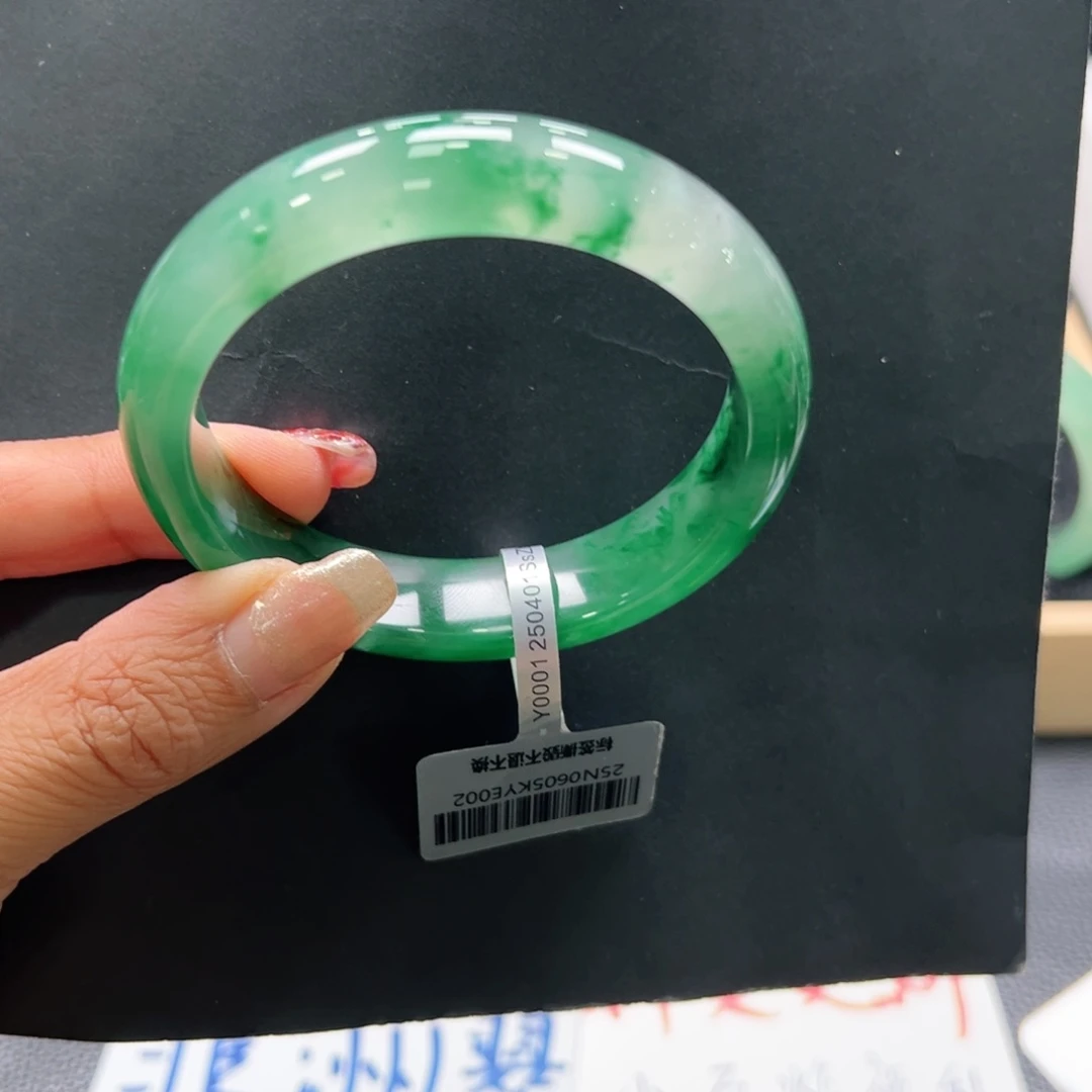 石英质玉手镯未镶嵌➕燕子57