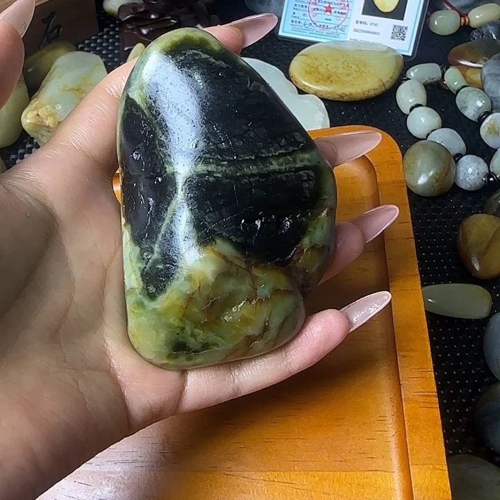 旅***游和田玉（糖玉）未镶嵌挂件