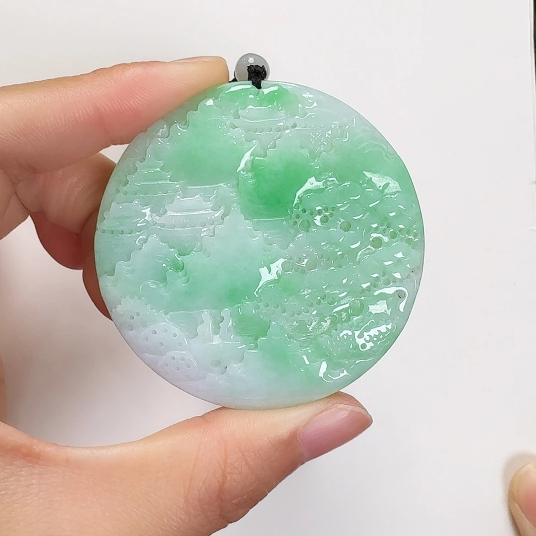 翡翠颈饰未镶嵌老*山水牌