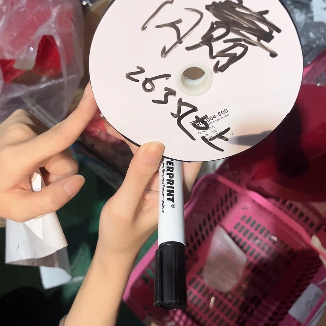 2635边上的大白眼是最帅