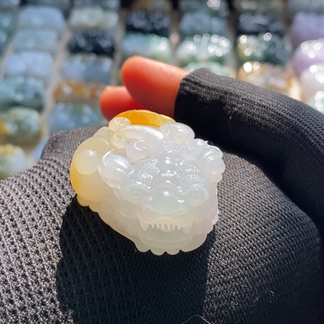 定制翡翠未镶嵌天然翡翠貔貅吊坠