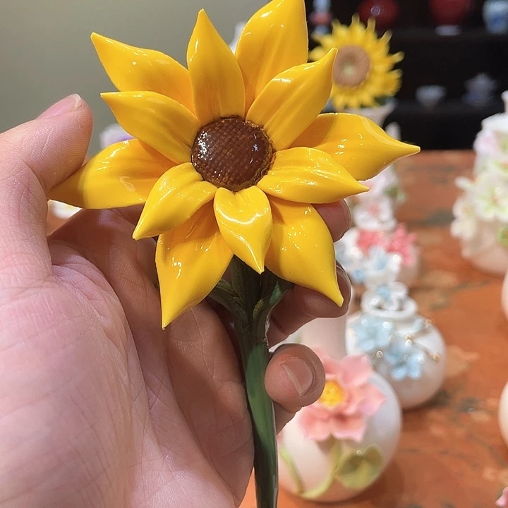 手工陶瓷精致摆件