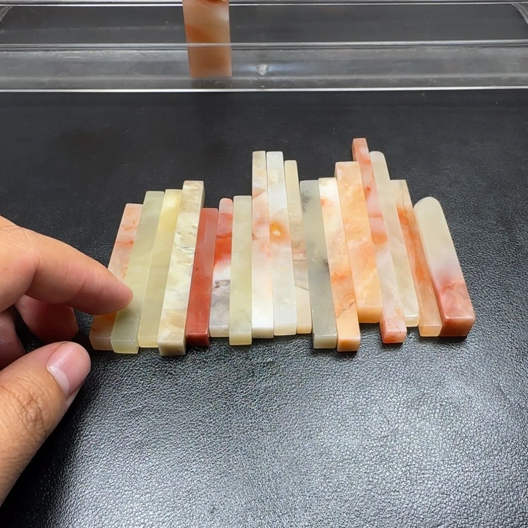 爱***～老挝石老挝