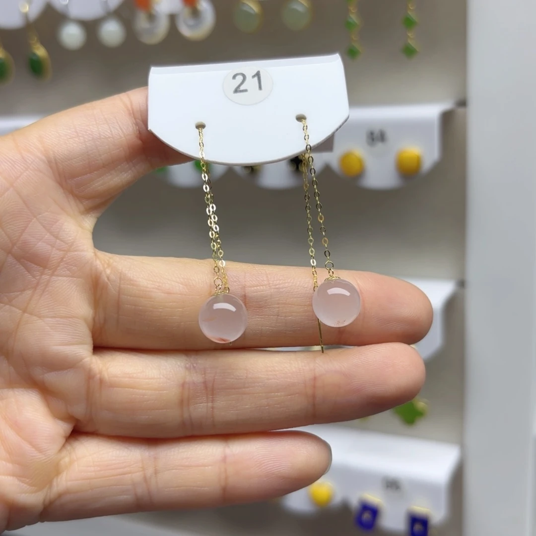 18K金镶嵌南红玛瑙耳饰