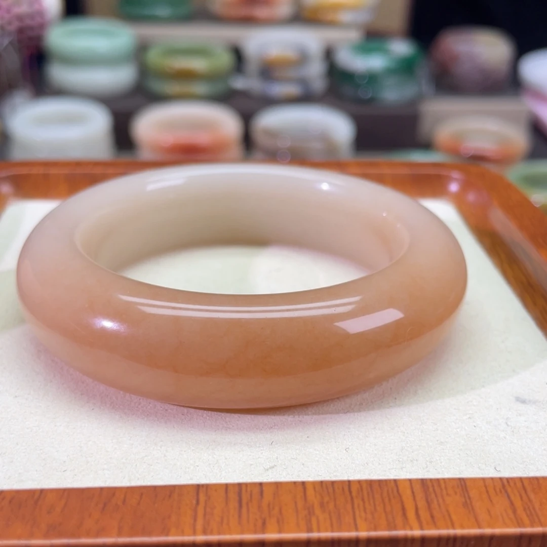 石英质玉未镶嵌手镯