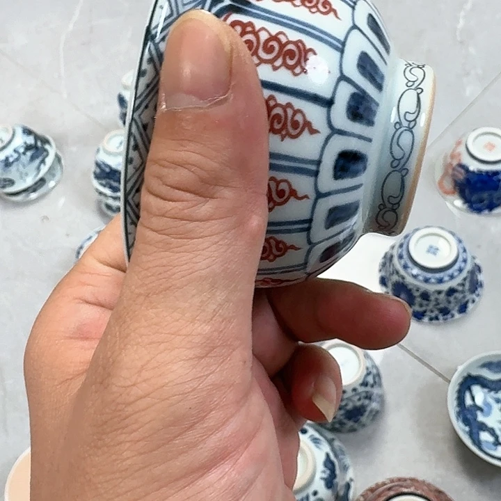 杯釉里红卷草大压手杯