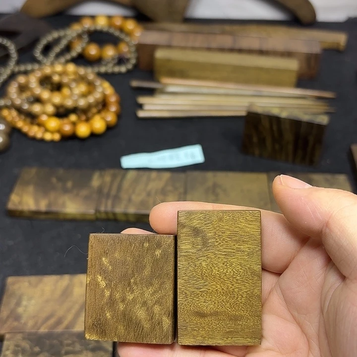 瑜***金丝楠一物一拍链接