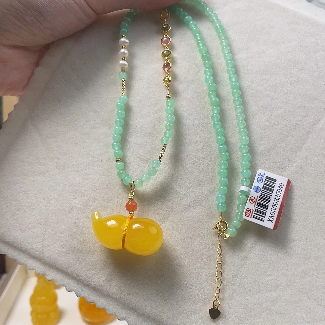 蜜蜡银S925镶嵌裸石蜜蜡葫芦吊坠