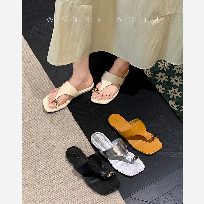 羊皮版~凉拖鞋女夏外穿2025新款方头百搭度假时髦金属套趾人字拖