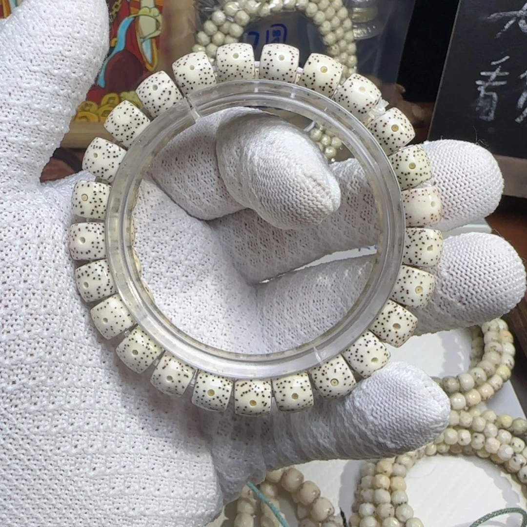 手串星月菩提98直切原白星点货