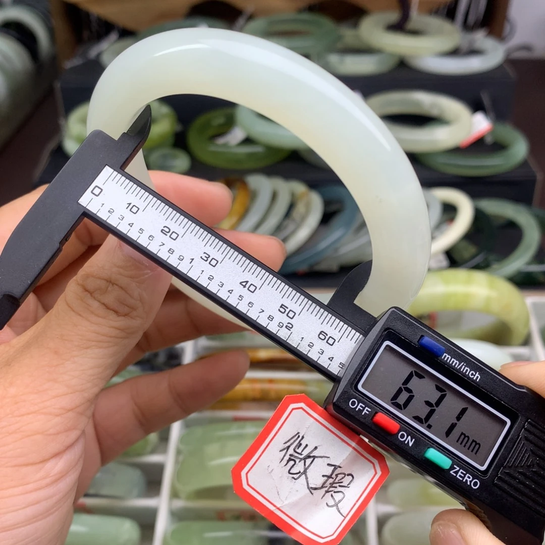 蛇纹石玉未镶嵌手镯490