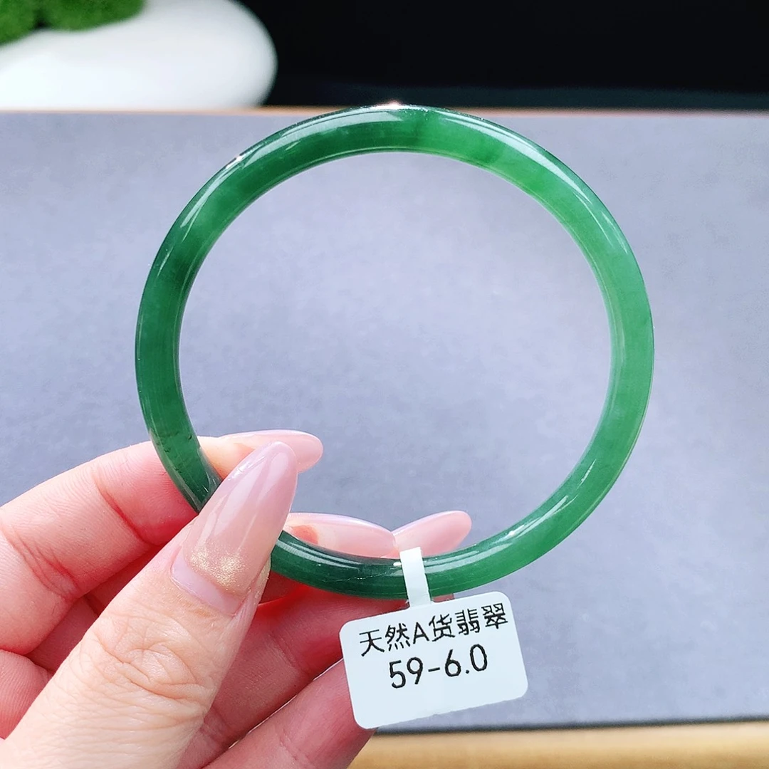 未镶嵌手镯（圆镯）翡翠