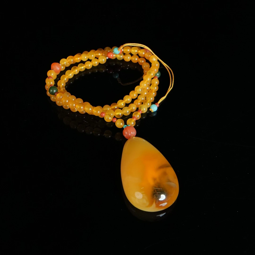 M1954 俄料鸡油黄蜜蜡水滴吊坠 30.19g