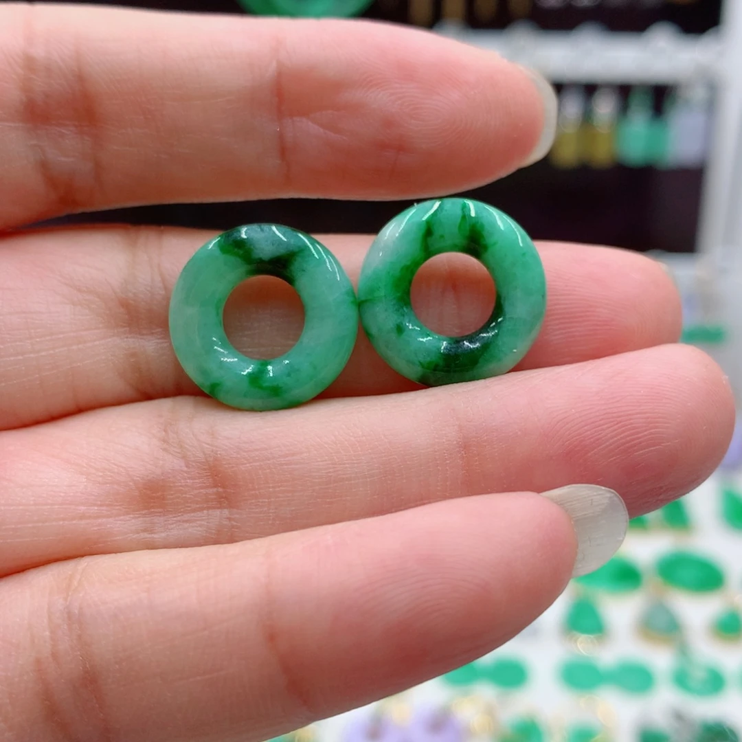 未镶嵌翡翠耳饰的